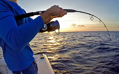 side fishing tour jigging